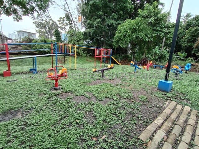 Prime Commercial Lot in Carrasquilla